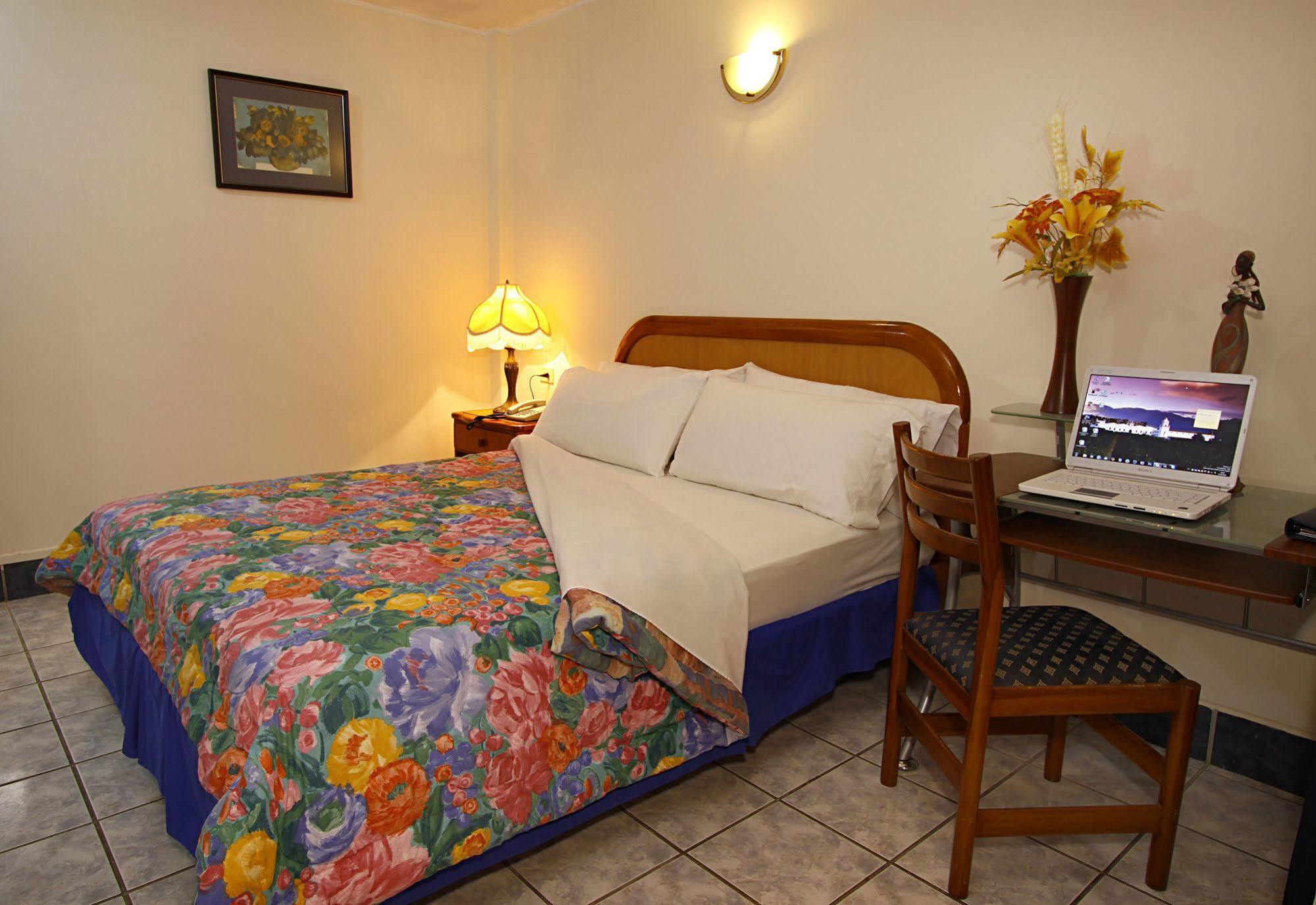 Hotel Club del Sol Atacames Exterior foto